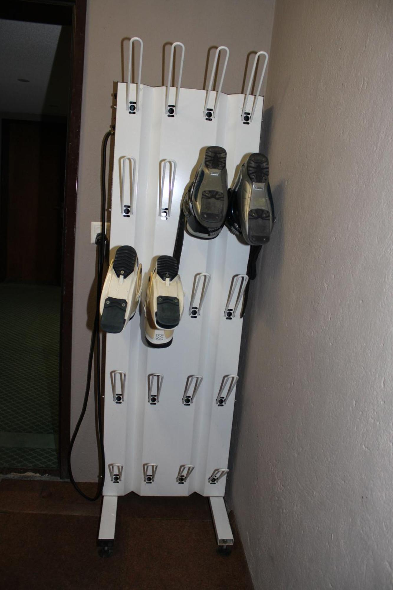 Grichting & Serviced Hotel 3*