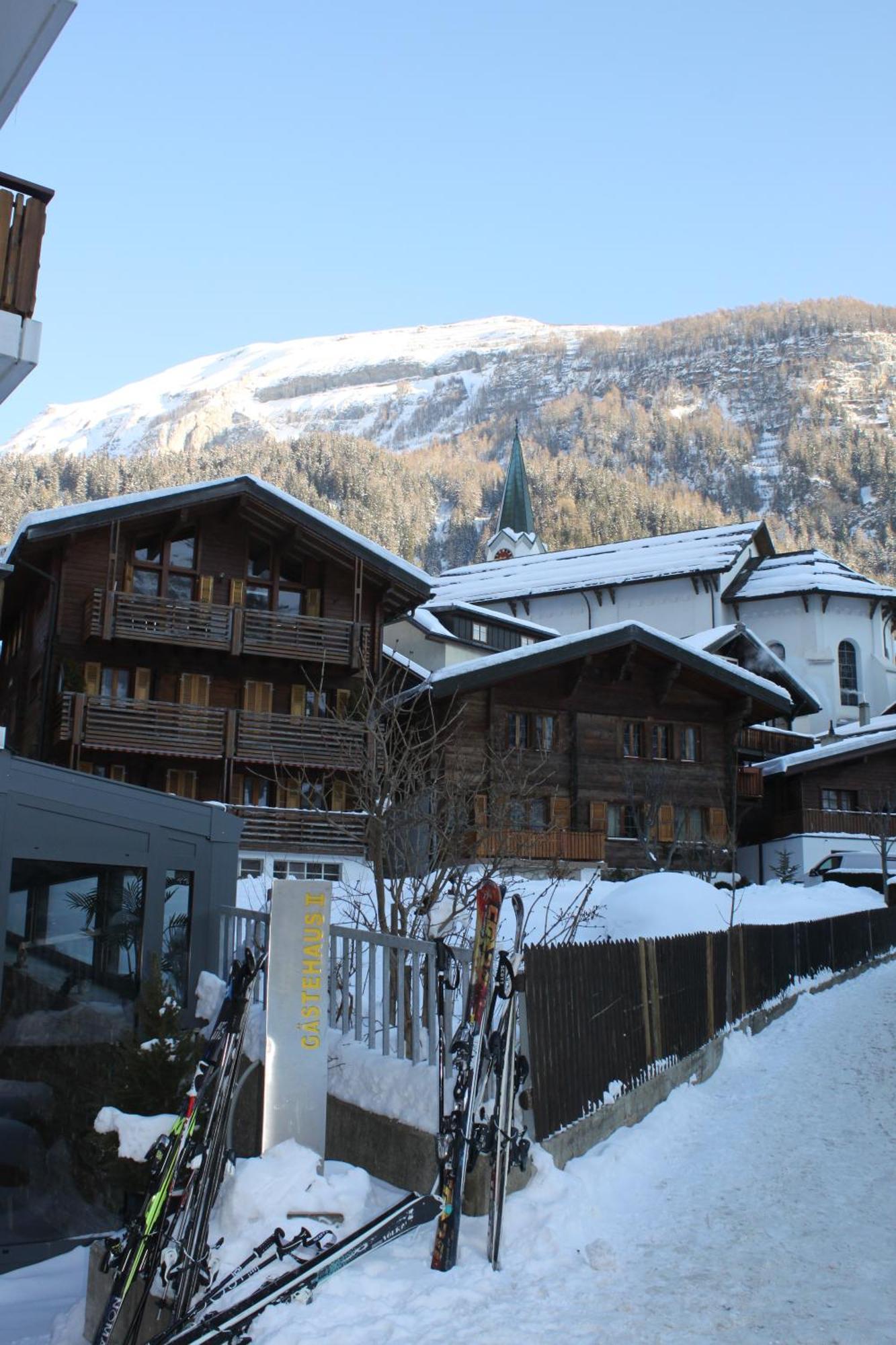 Hotel Grichting & Serviced Leukerbad