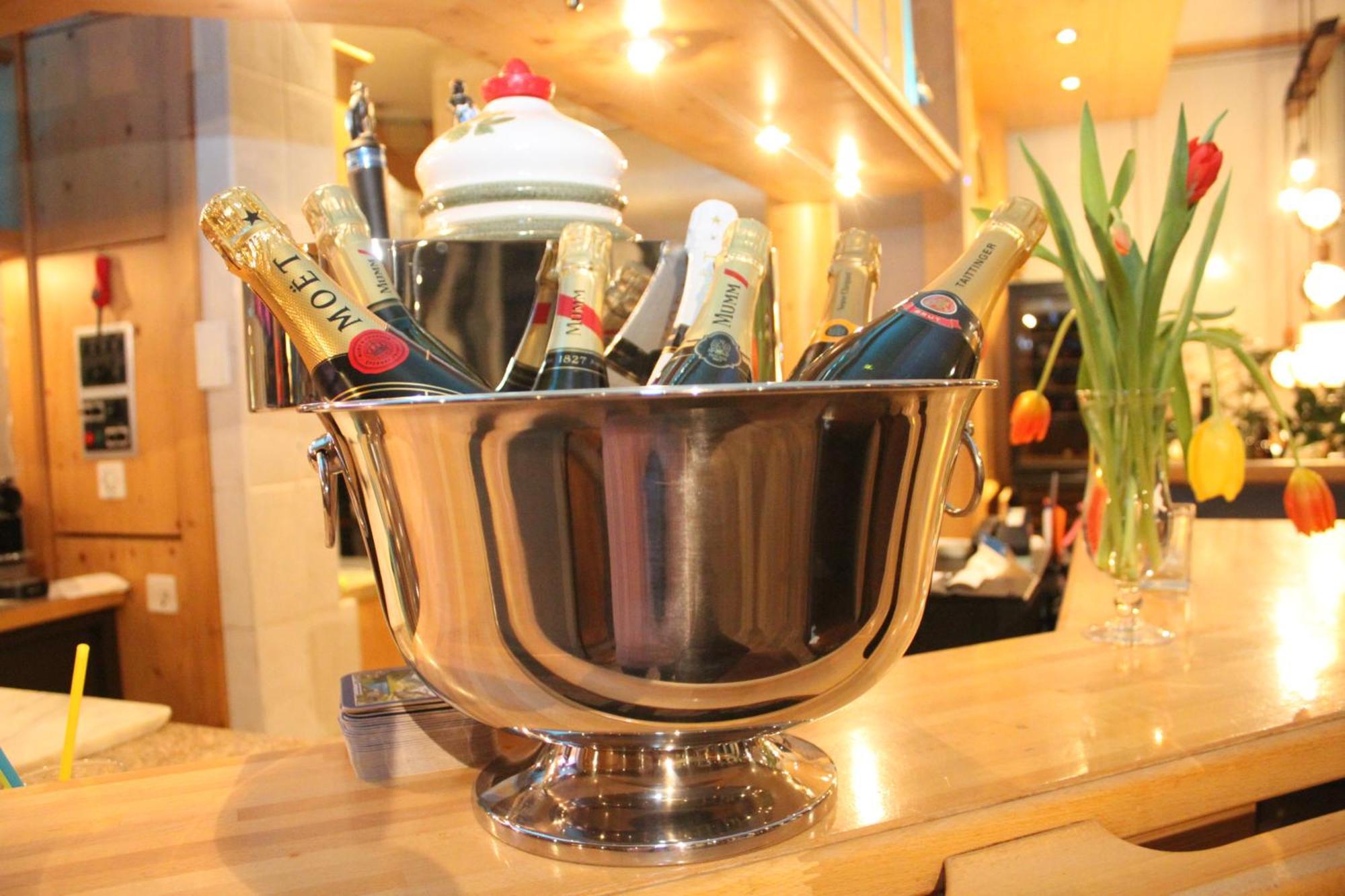 Hotel Grichting & Serviced