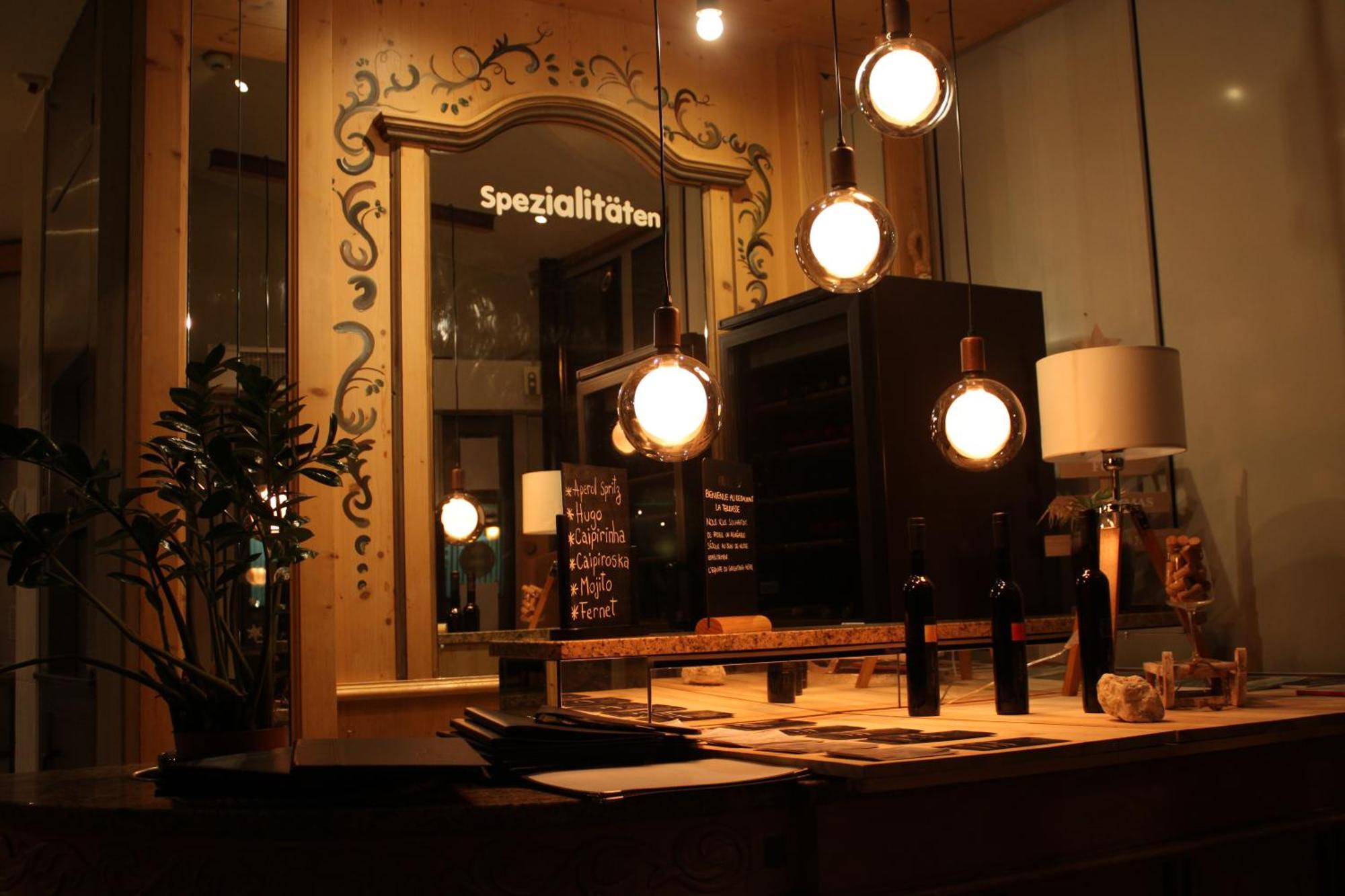 Grichting & Serviced Hotel